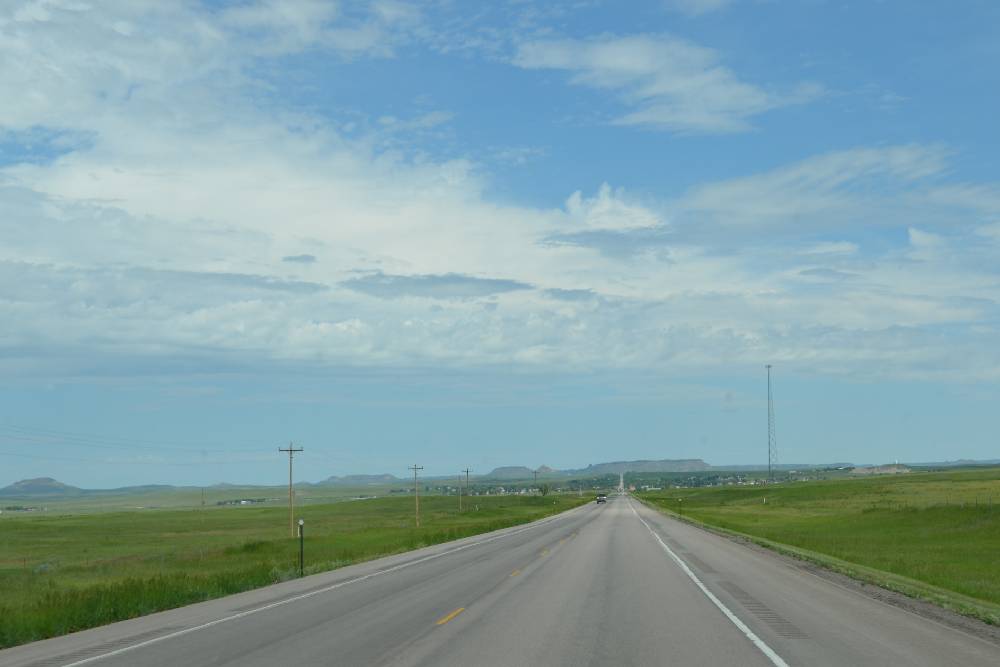 Hunter Douglas Custom Window Treatments, Roller Shades, Wood Shutters, Aluminum Blinds near Buffalo, South Dakota (SD)